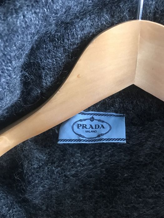 Продам кардіган Prada 44 розмір
