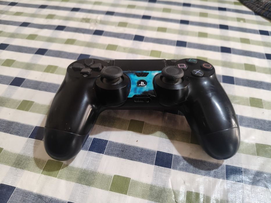 Comando PS4 v2 original a funcionar perfeitamente