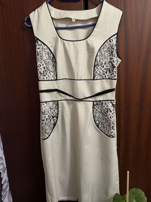 Продам женский костюм