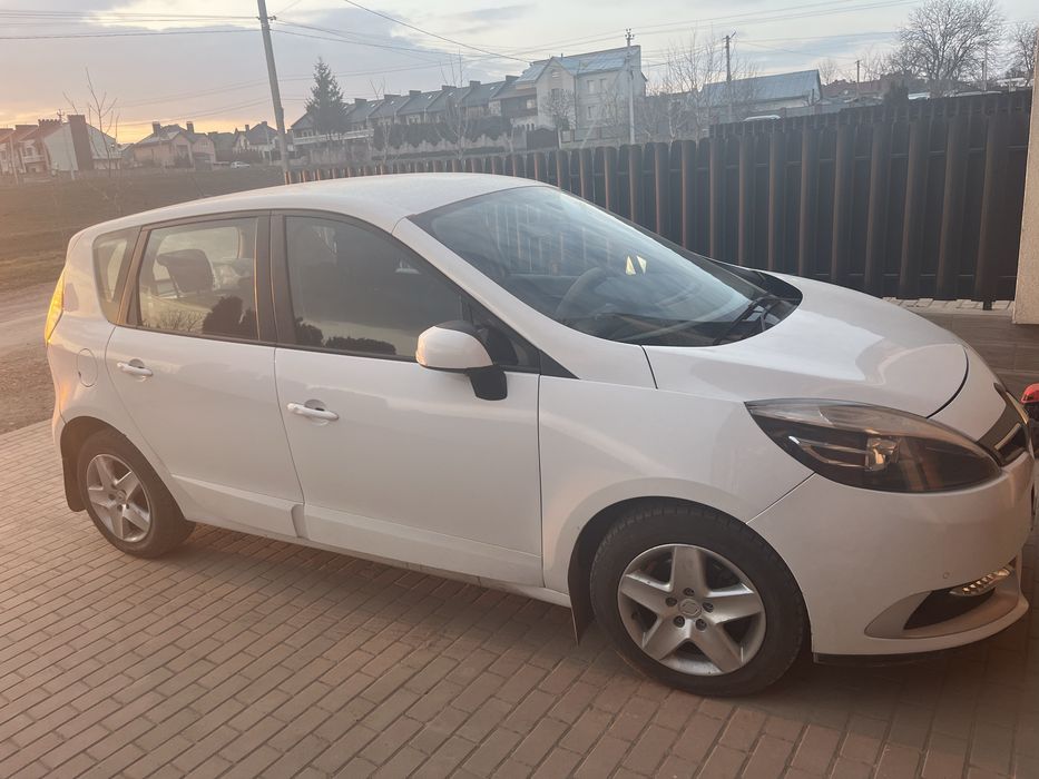 Продам доглянуте авто, сімейне