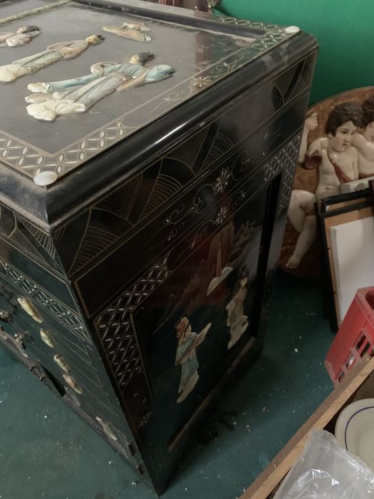 Armário Chines de jóias em laca da preta