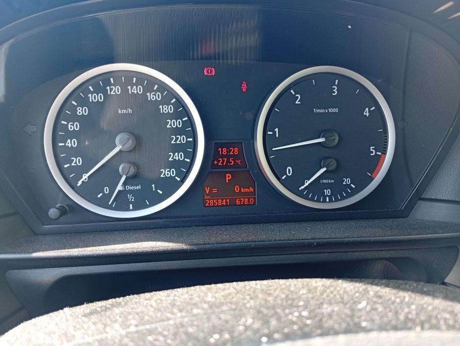 Vendo ou troco por mota BMW e61 525d