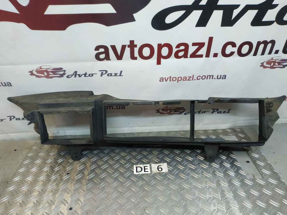 Renault (RVI) Megane 4 16- дефлектор центр DE0006 626533246r