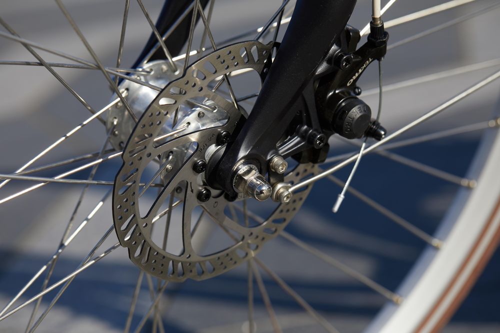 BICICLETA ELÉTRICA DE CIDADE ELOPS 900 E QUADRO BAIXO AZUL