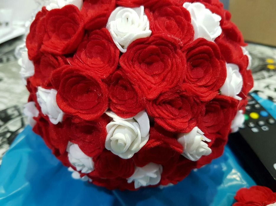 Bouquet de noiva e outro para mandar e 5 Lapelas