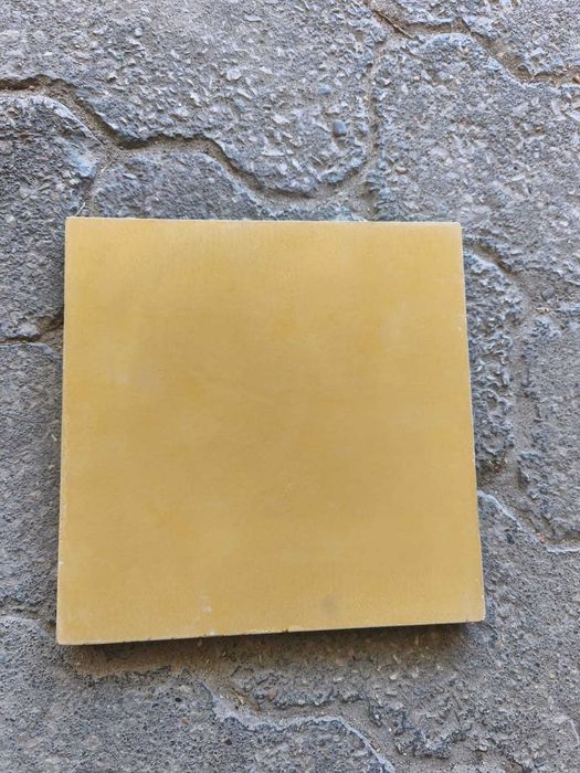 Mosaico hidráulico "Logos" 20x20 cm – Cor Amarelo – Novo – Sobra de obra