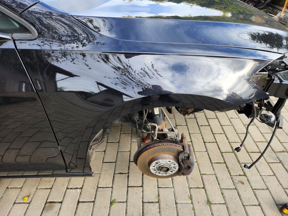 Vw golf 7 prawy blotnik przód kod lakieru lc9x