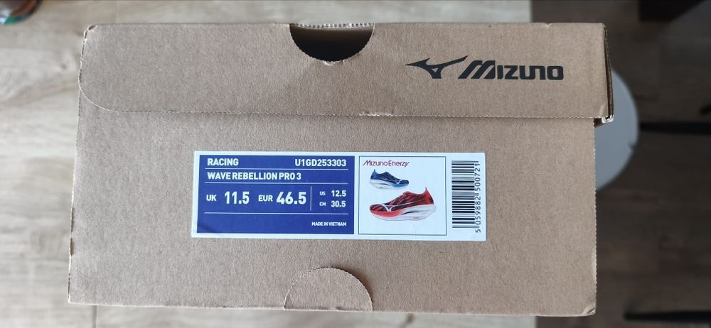 Buty do biegania mizuno wave rebellion pro 3