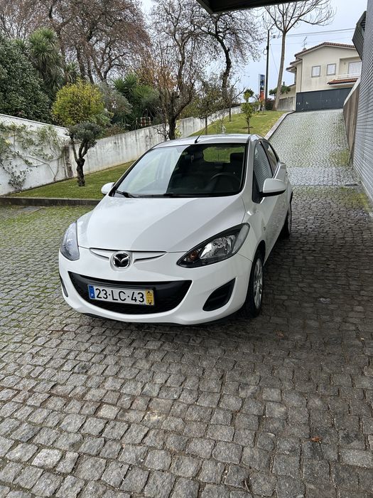 Mazda 2, dezembro de 2010