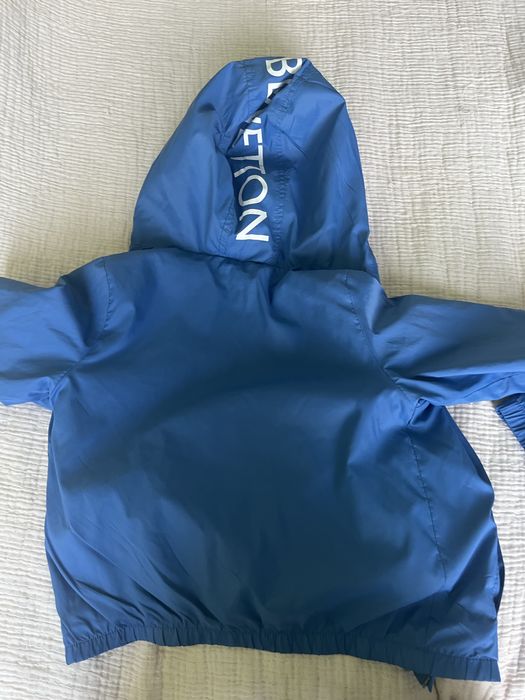 Вітровка beneton