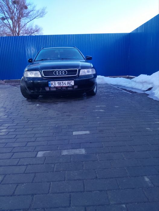 Продам або обміняю ауді а 4б5 на мерседес або бус
