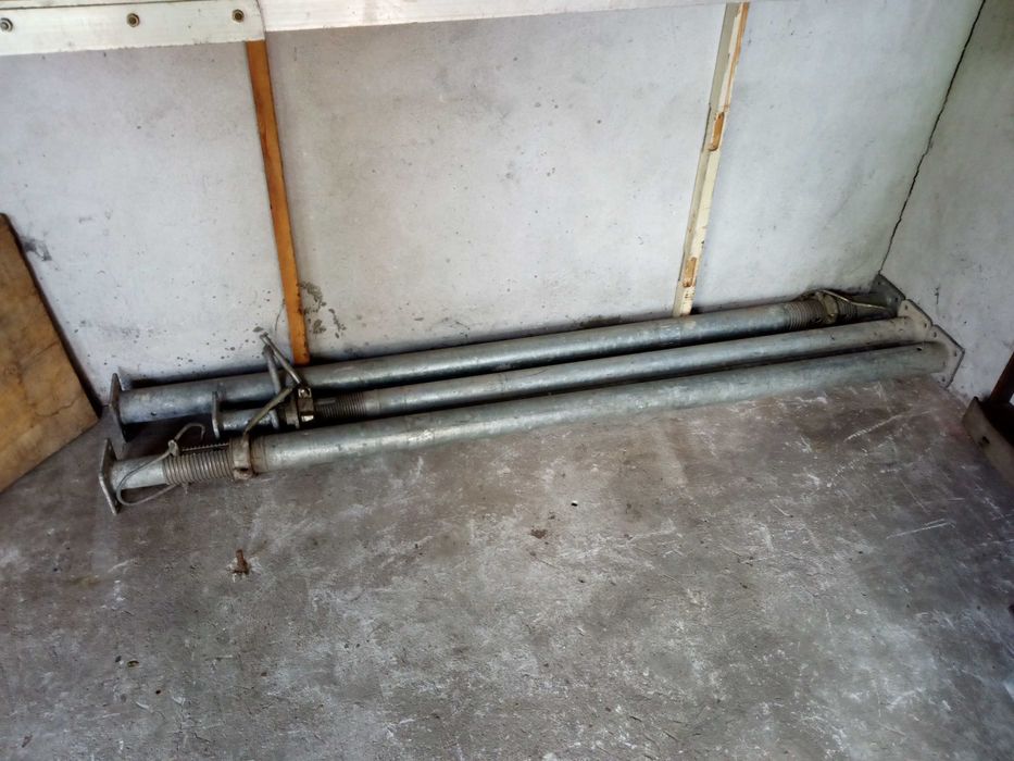 Steple budowlane metalowe