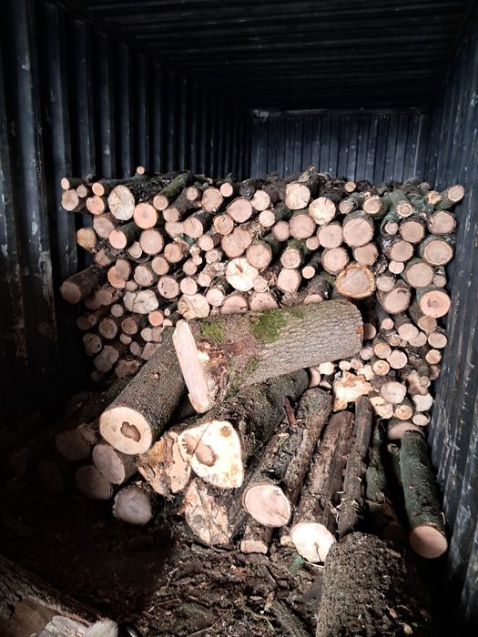 Продам опилки.дрова:метровые колотые дуб,граб,береза,ольха,сосна