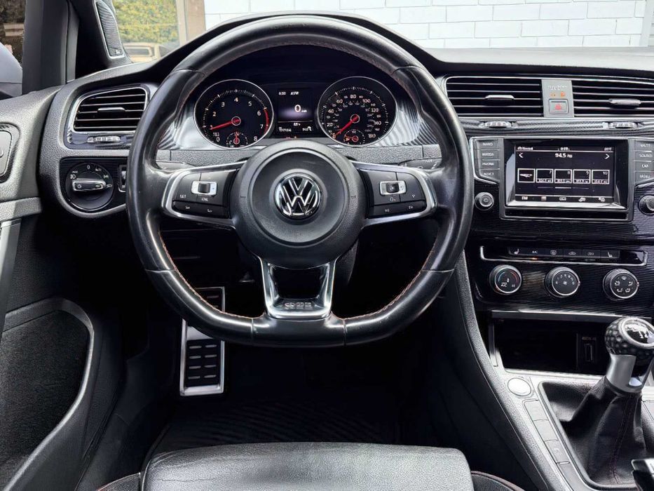 Volkswagen Golf GTI SE      2015
