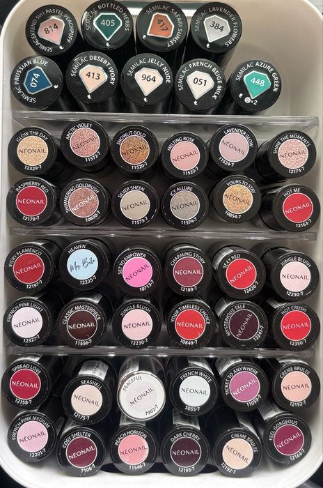 Nowe lakiery hybrydowe neonail