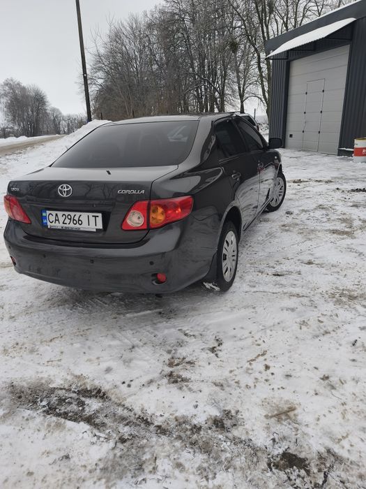Продам TOYOTA Corolla