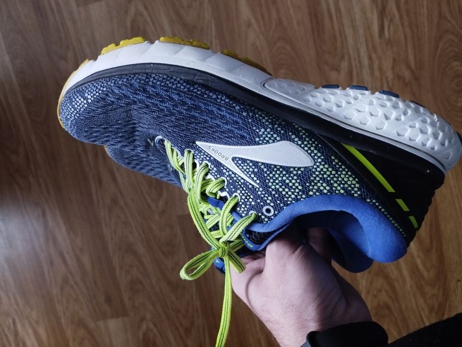 Кросівки Brooks р.41.