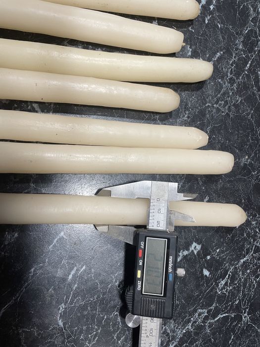 Свеча парафиновая 25см 10-11 часов горения.