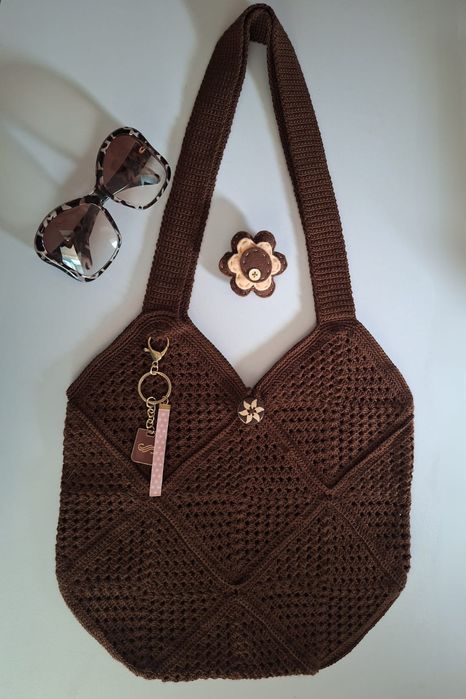 Malas em tricot feitas a mão