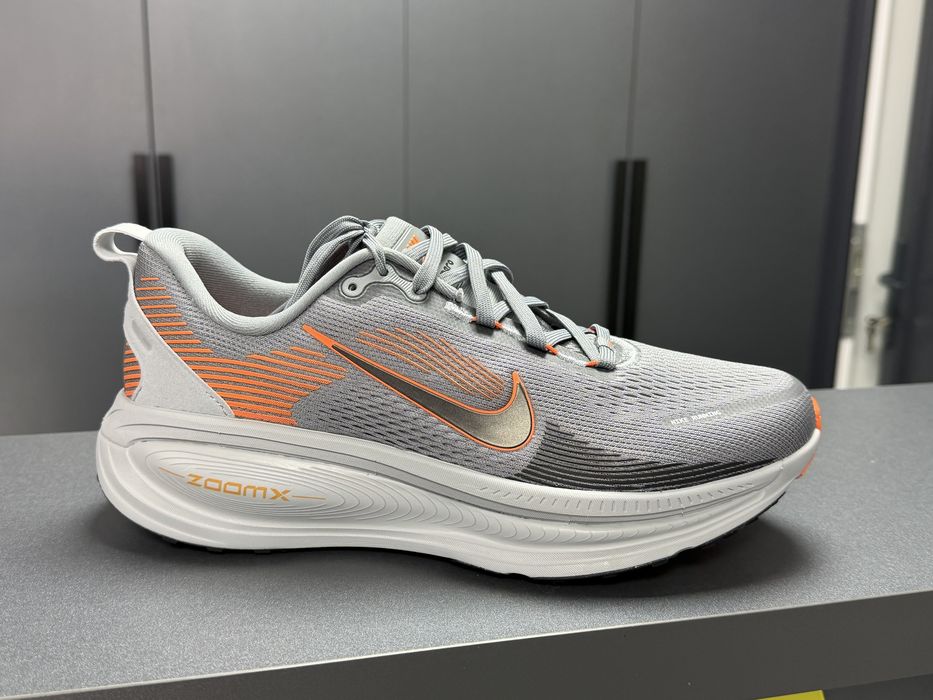 Оригінал 100% Nike Vomero 18 Grey HM6803-014 ( 27см )