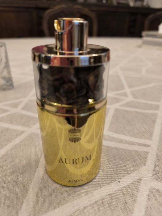 Puste flakony po perfumach