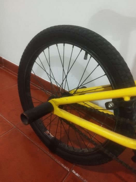 Bicicleta bmx amarela Scott vol-x40