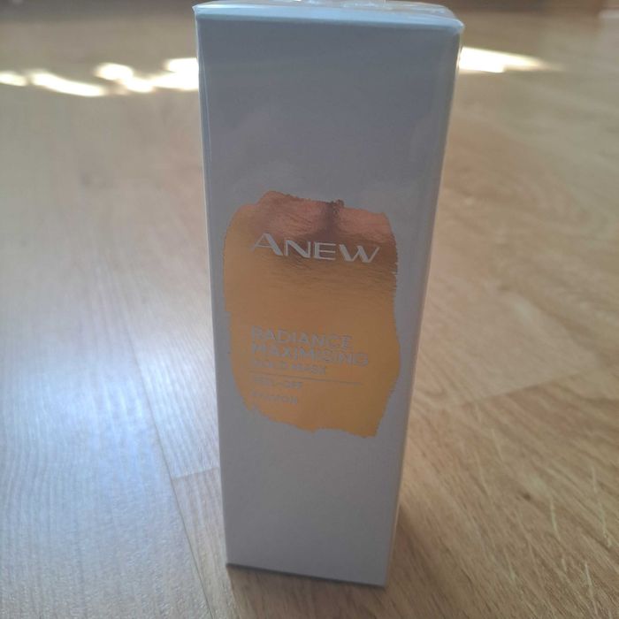 AVON Anew Radiance Maska Rozświetlająca Peel-off Gold Mask