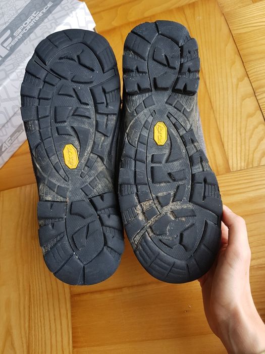 Buty górskie 4f vibram rozmiar 43 28,7cm