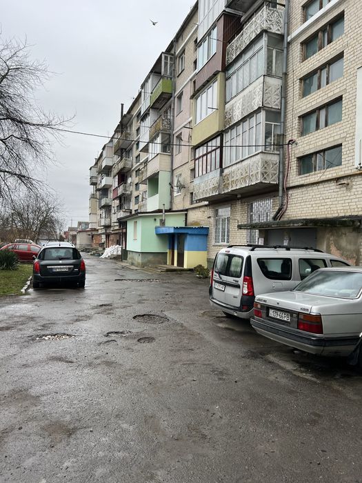 Продається квартира в центрі Здолбунова-2