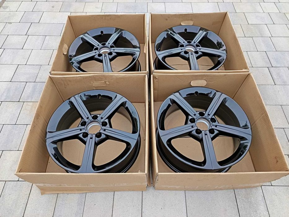 #M21C Alufelgi R17 5x112 ET44 Mercedes A B CLA GLA GLB