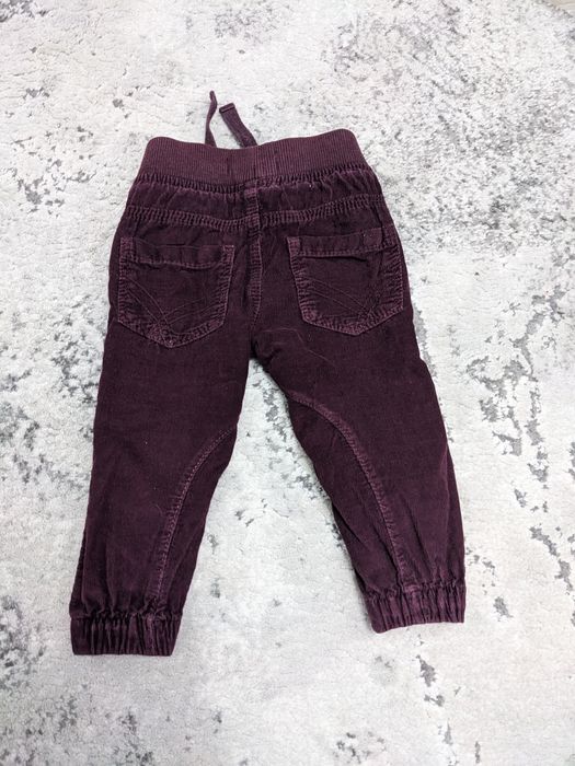 Штанішки для дівчинки.