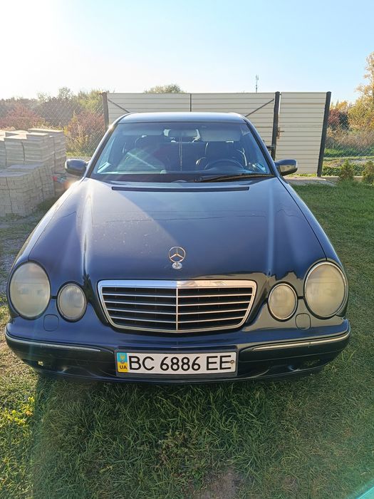 Авто мерседес 210. 2.8 бензин