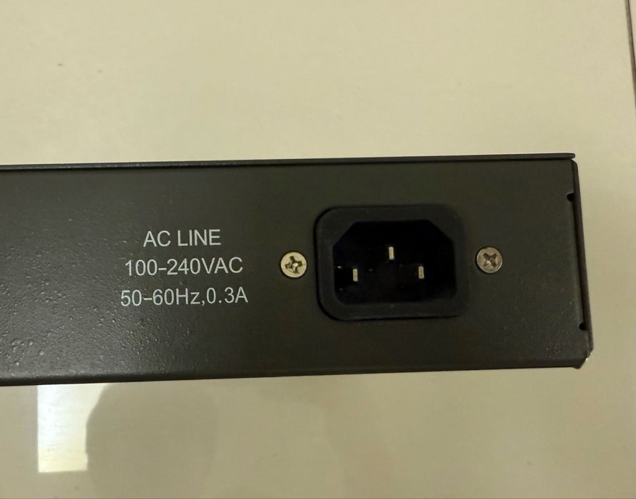 Комутатор мережевий D-Link DES-1024D