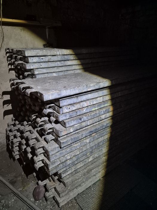 Продам поддоны для лесов, самовывоз с ирпеня