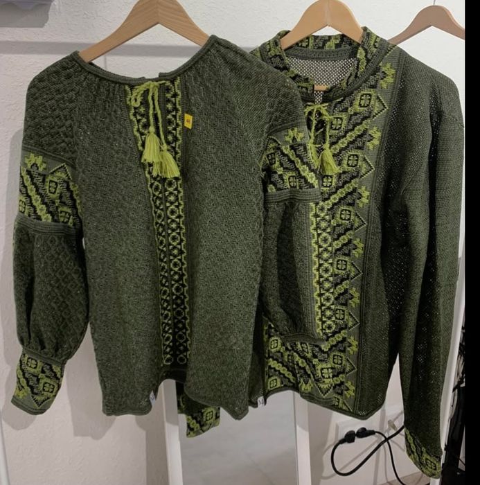 В'язана жіноча вишиванка