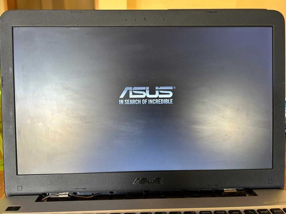 Notebook ASUS VivoBook X556U64740937437955121