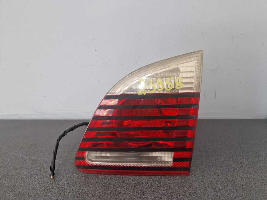 BMW 5 E60 E61 Kombi Lampa Prawy Tył W Klapę