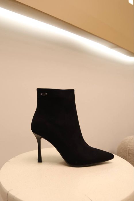 Ботильйони маленьких розмірів 33, 34, 35