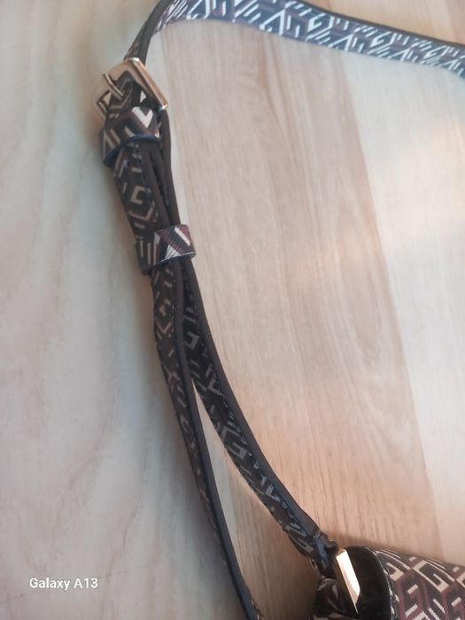 Guess piękna torebka na ramię oryginalne