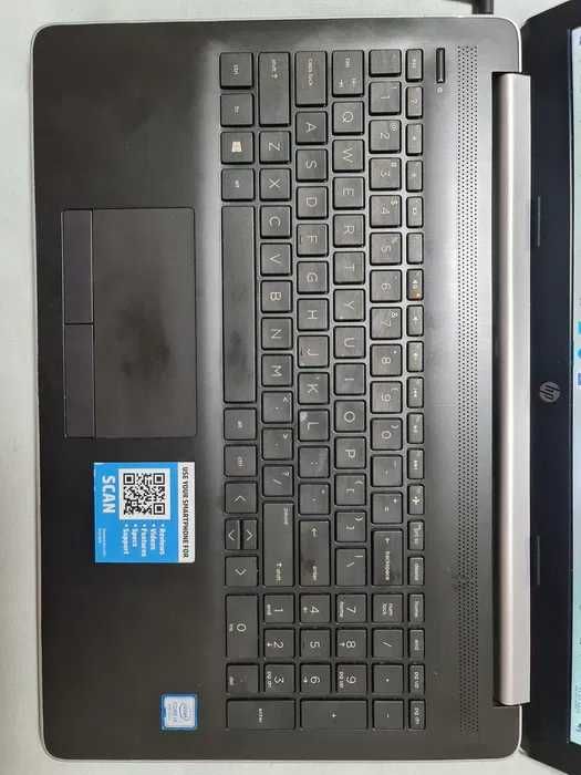 HP Notebook 15-DA0002DX 15.6 TOUCH HD Core i5-8250U 8GB SSD 128GB сенс