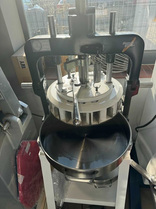 Dzielarka  manualna  do bułek i pączków Sinmag