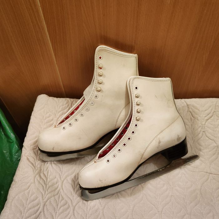 Łyżwy damskie figurowe 8 wkładka 25,5 cm