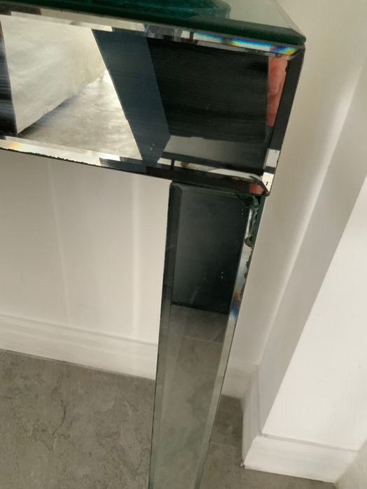 Consola espelhada da Area