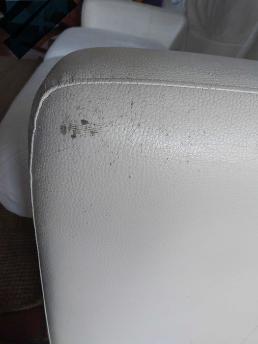 Sofa pele 3 lugares