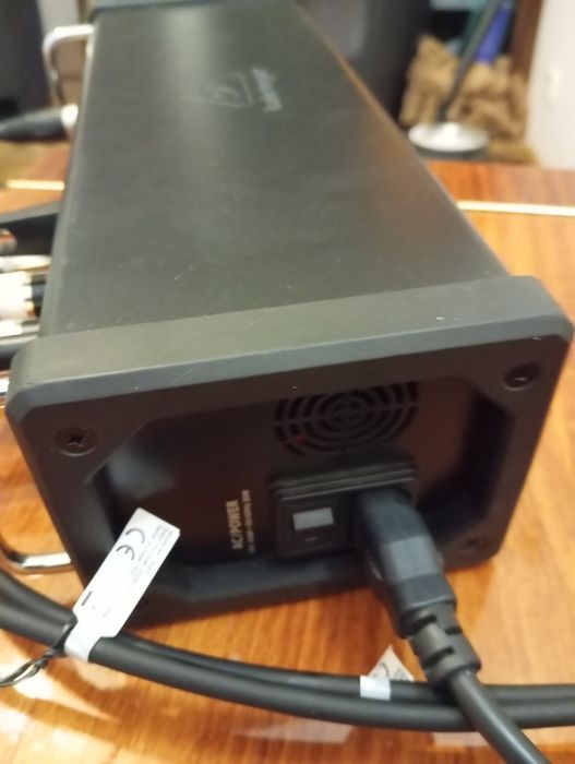 Behringer X Air XR12.