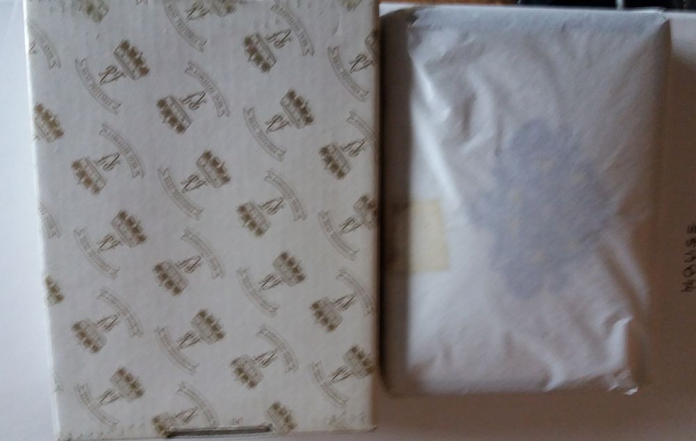 Caixa de porcelana da linha NG Aveiro