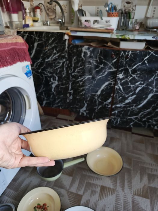 Посуда,тарелки,эмалированные миски