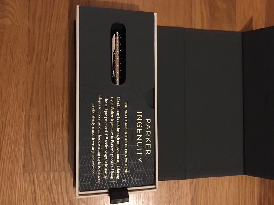 Caneta Parker Nova em Caixa