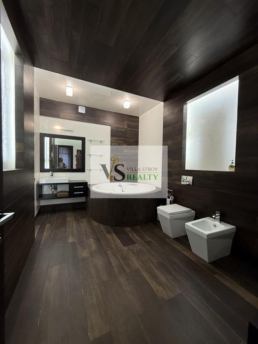 Продаж квартири в Одесі, 3 кімнати, 14/24 поверх, 145 м²