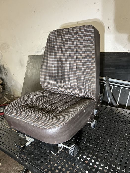 Сидіння Мерседес 609-814 пневмо /маханічне. Сидіння Mercedes T2, LK/LN